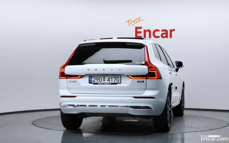Volvo XC60 B5 2022 — миниатюра 4