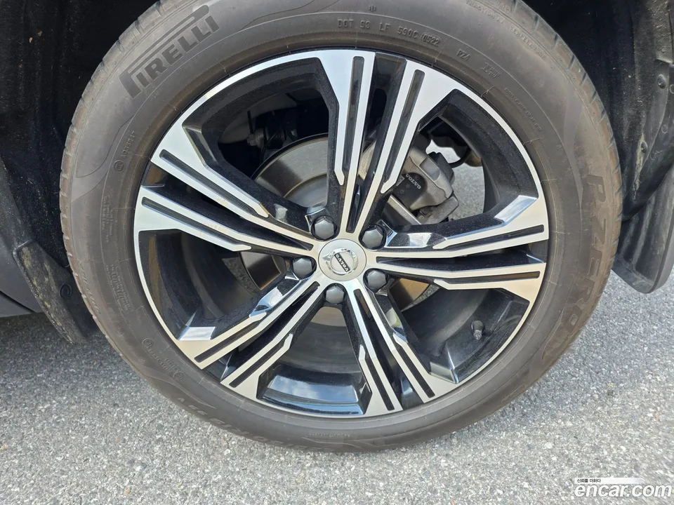 Volvo XC40 B4 2022 — миниатюра 5