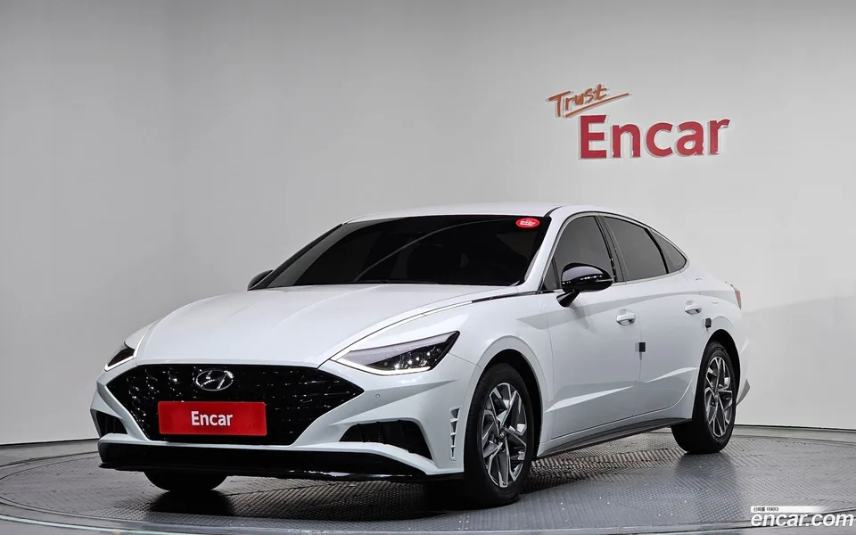 Hyundai Sonata 2.0 2022 — фото 1, купить с доставкой в Москву
