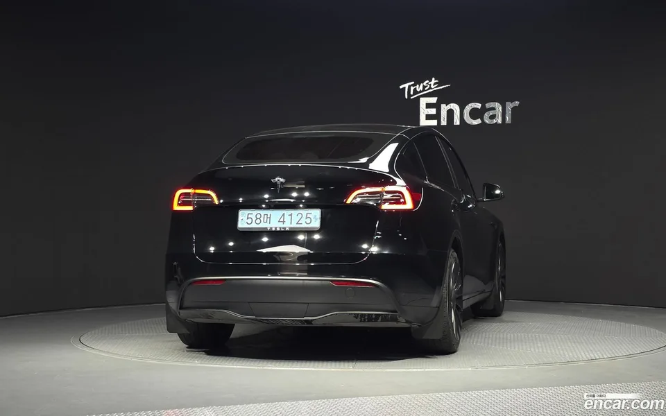 Tesla Model Y RWD 2023 — миниатюра 4