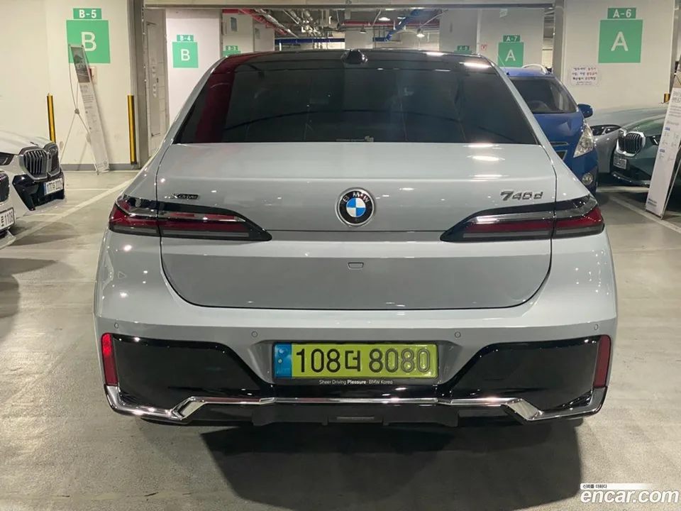 BMW 7 Series 740d xDrive M 2024 — thumbnail 4