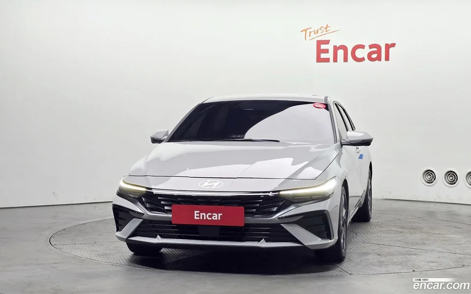 Hyundai Avante CN7 Hybrid 2024 — миниатюра 3