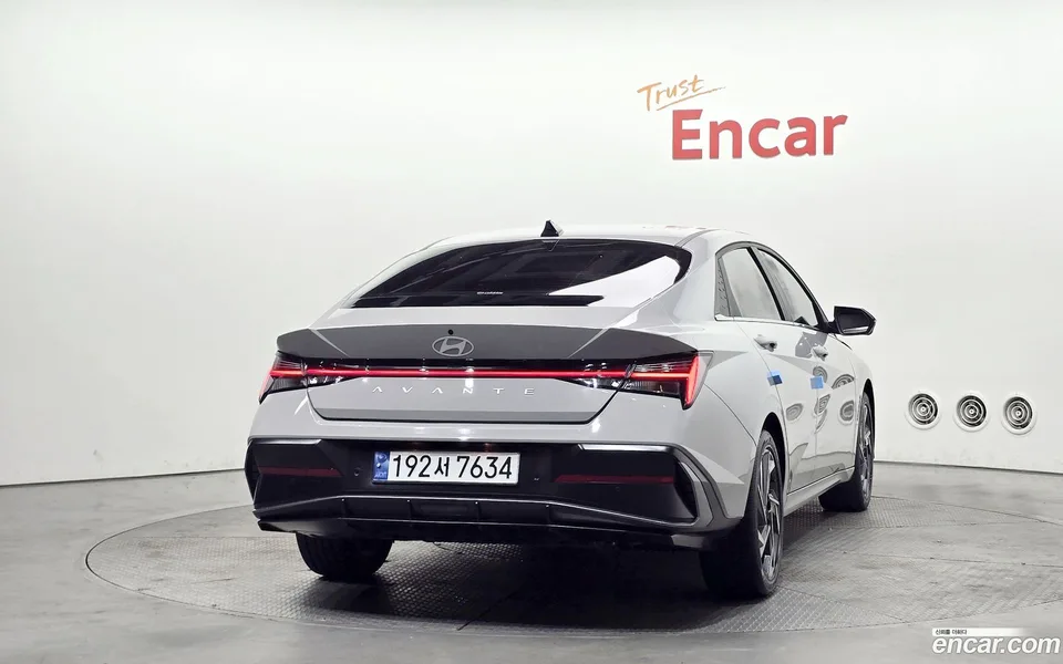 Hyundai Avante CN7 Hybrid 2024 — миниатюра 4