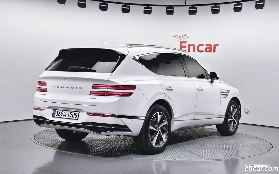 Genesis GV80 2.5T AWD 2024 — фото 1, купить с доставкой в Москву