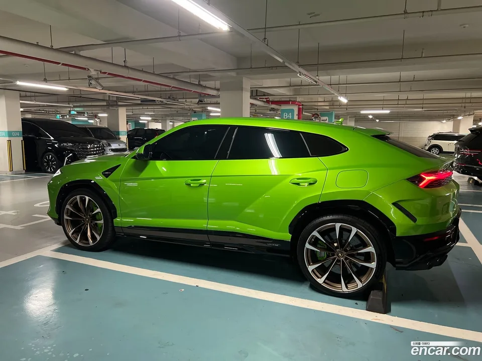 Lamborghini Urus 4.0 V8 SE 2025 — миниатюра 3