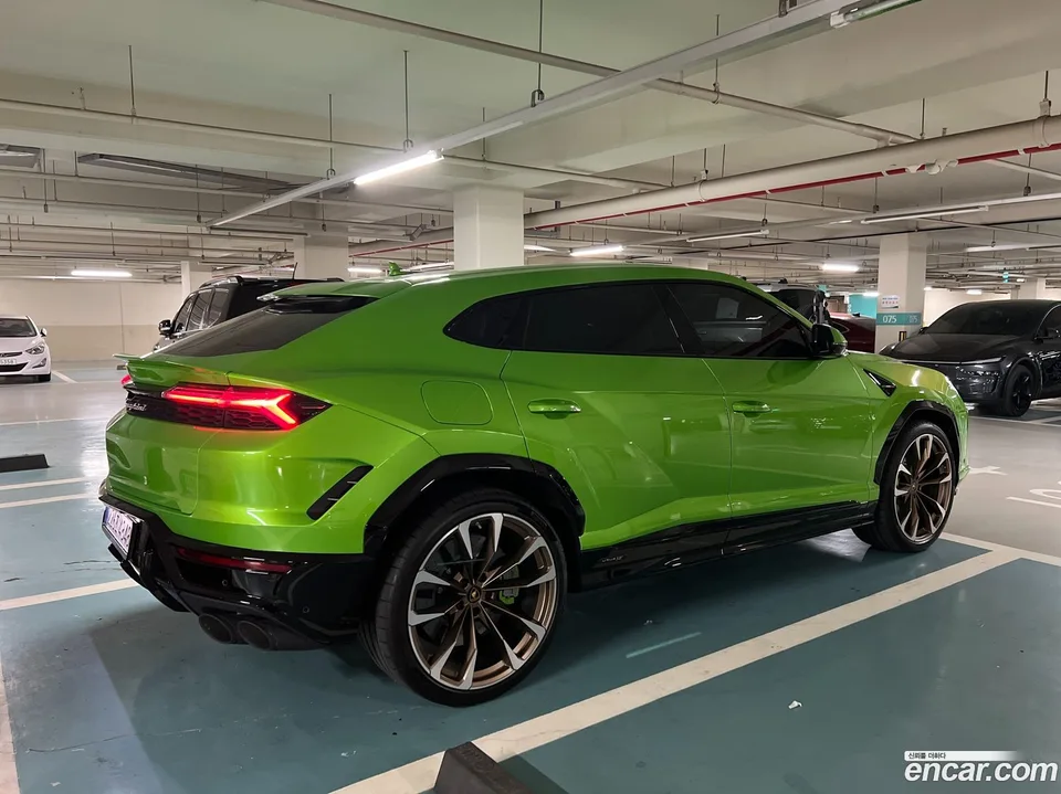 Lamborghini Urus 4.0 V8 SE 2025 — миниатюра 5