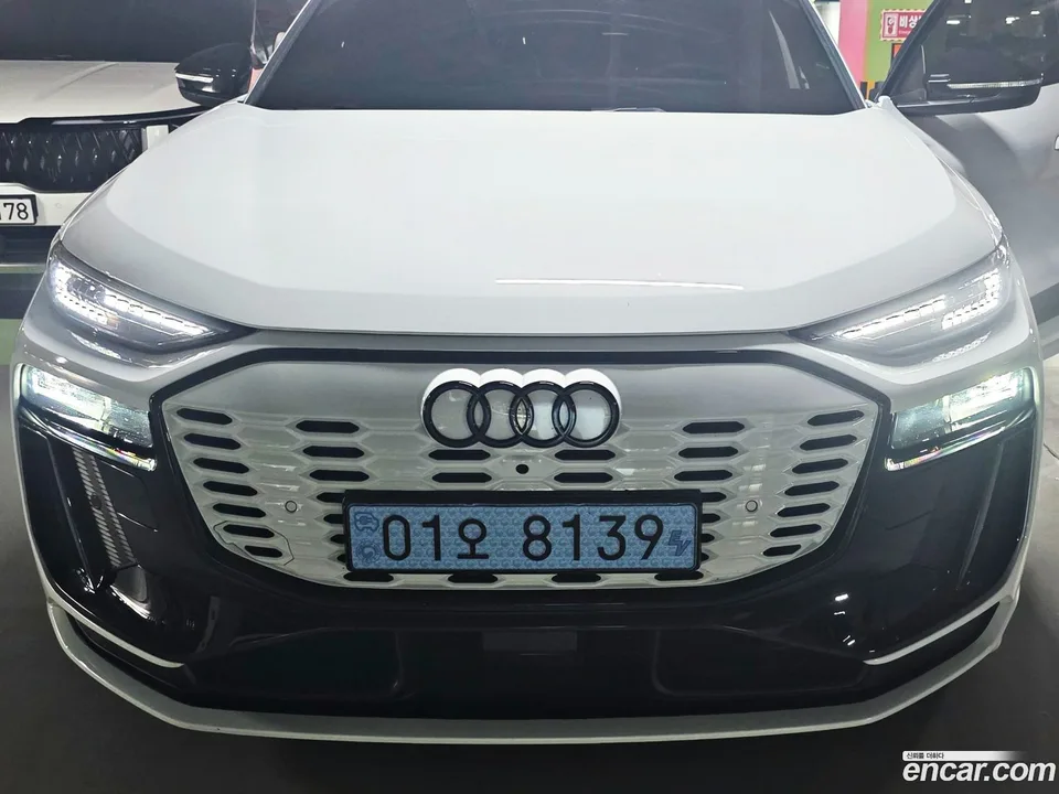 Audi SQ6 e- 2025 — фото 1, купить с доставкой в Москву