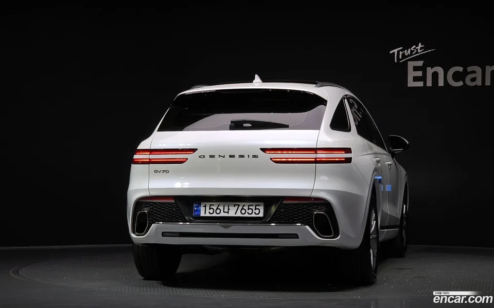 Genesis GV70 2.5T 2WD 2023 — миниатюра 4