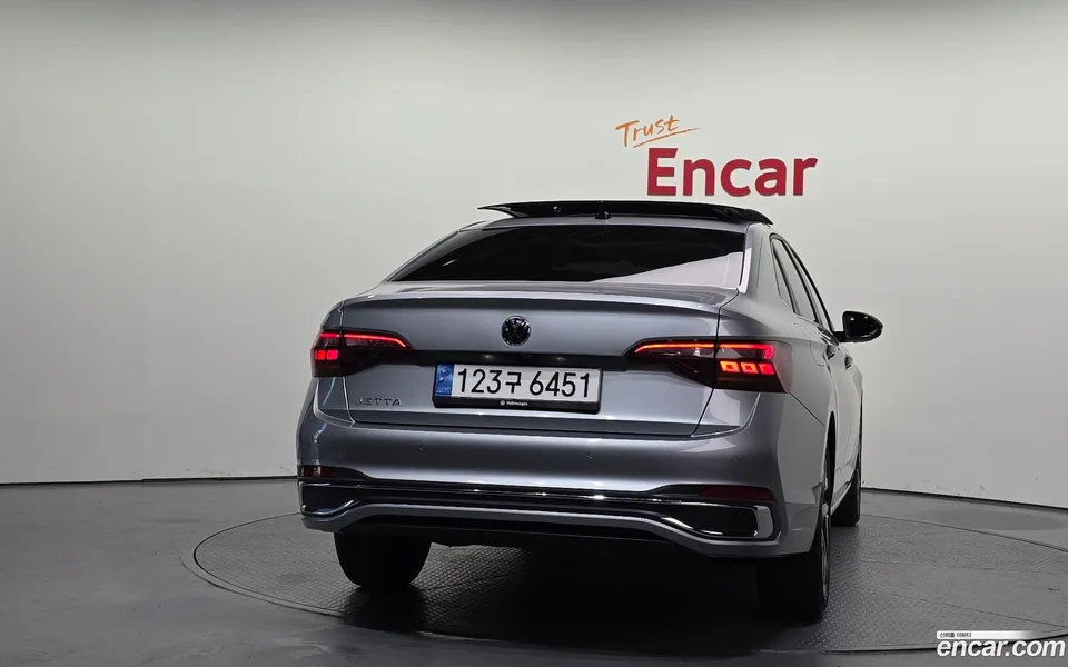 Volkswagen Jetta 1.5 TSI 2023 — миниатюра 4