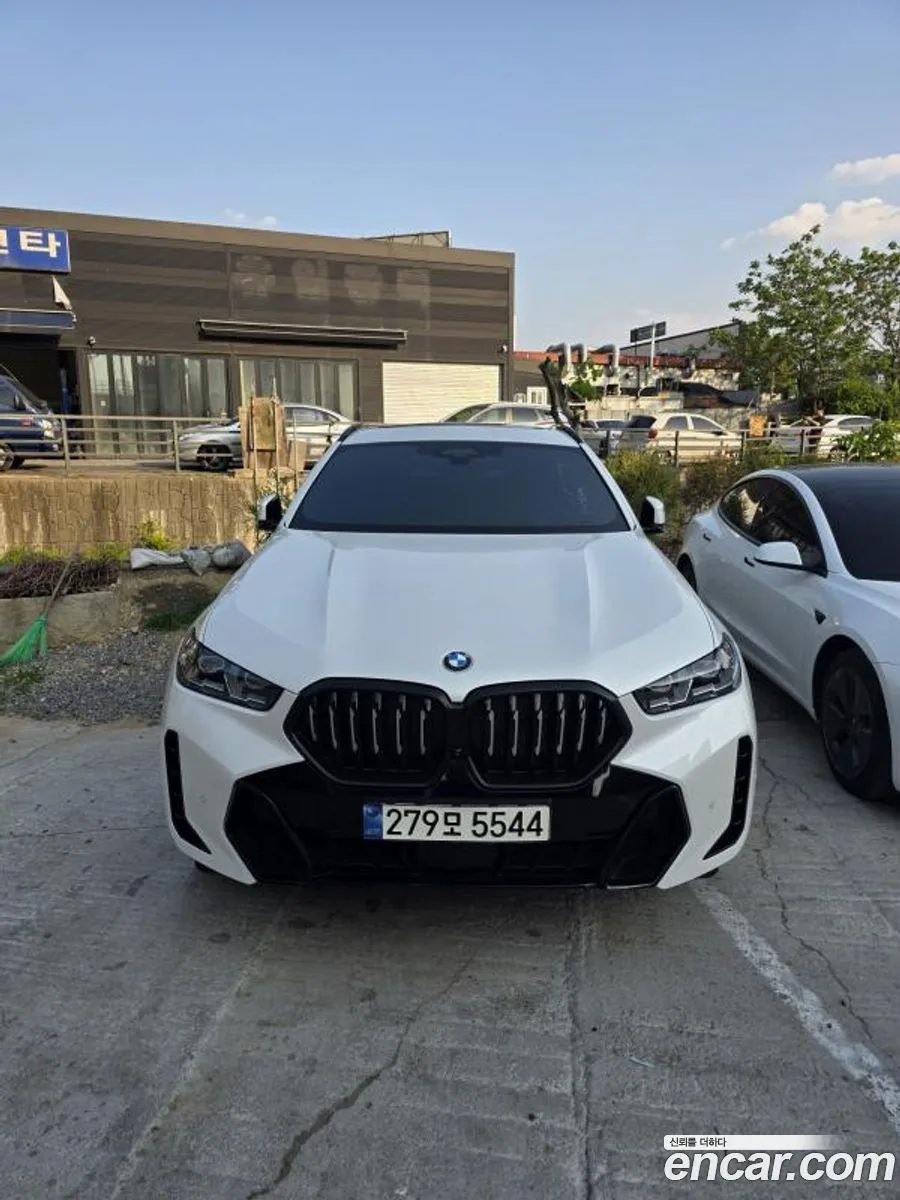 BMW X6 xDrive40i M 2024 — фото 1, купить с доставкой в Москву