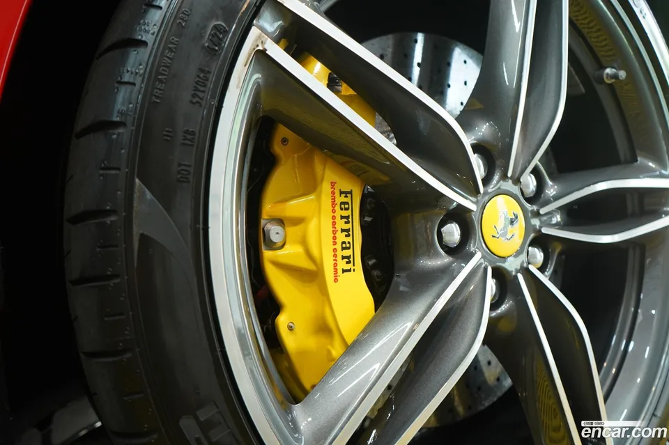 Ferrari Roma 3.9 2024 — миниатюра 2