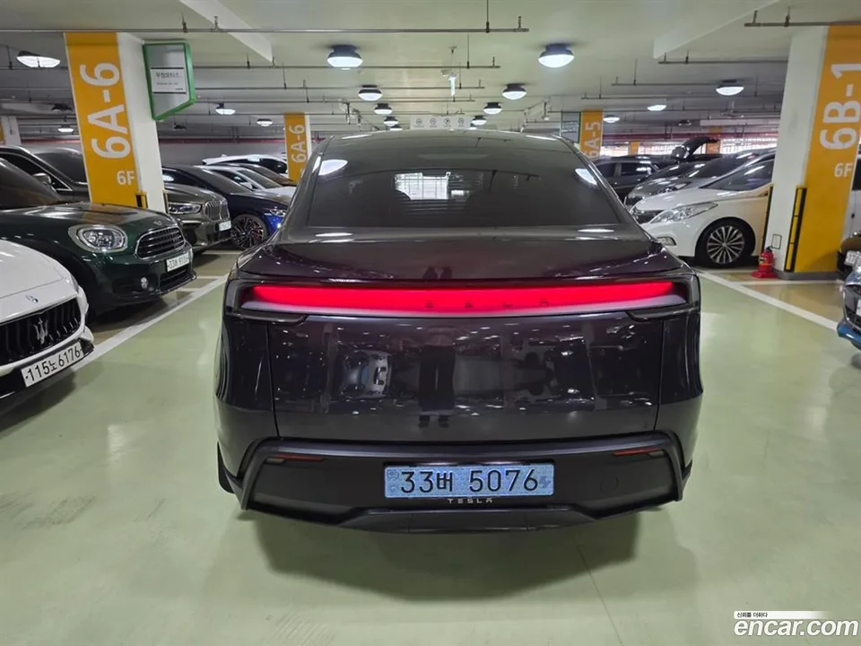 Tesla Model Y RWD 2025 — миниатюра 3