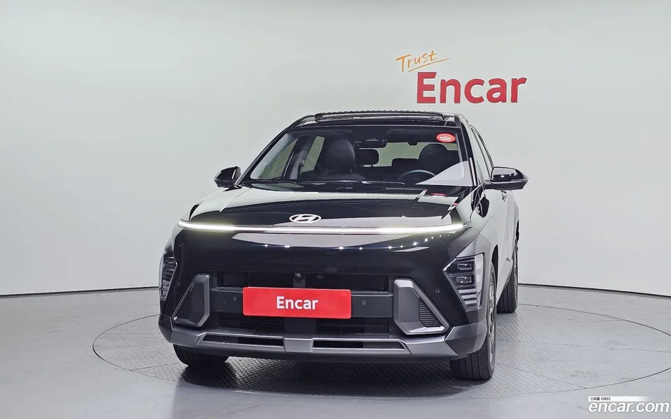 Hyundai Kona Hybrid 2023 — миниатюра 3