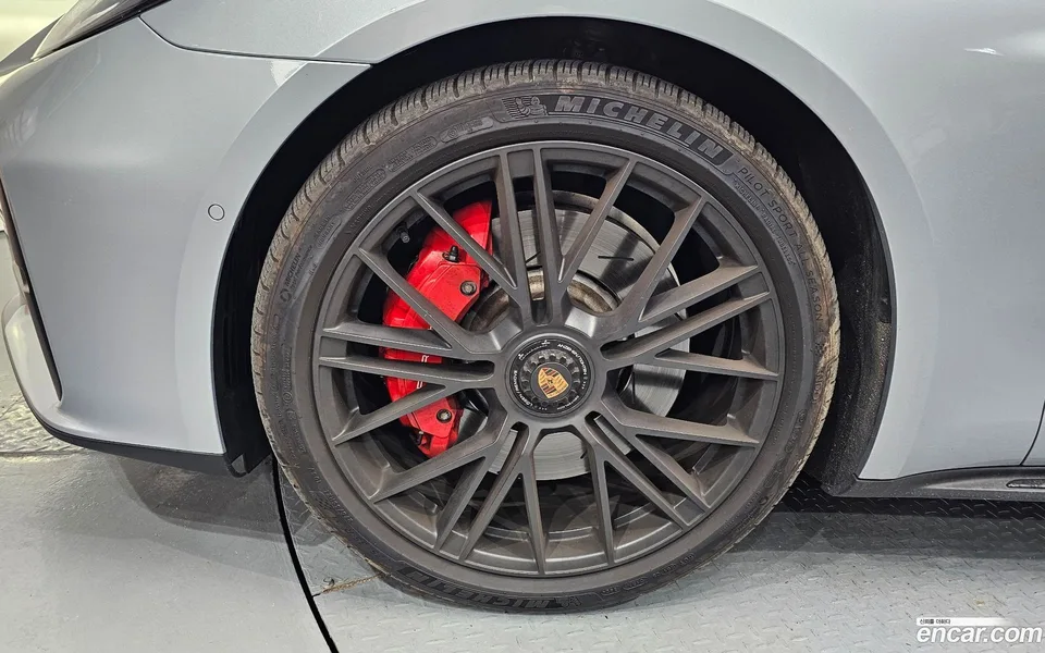 Porsche Panamera (976) 4.0 GTS 2025 — миниатюра 5