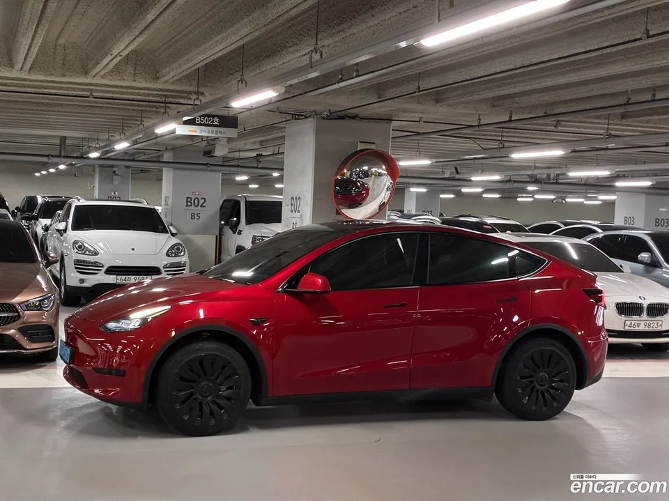 Tesla Model Y RWD 2023 — миниатюра 4