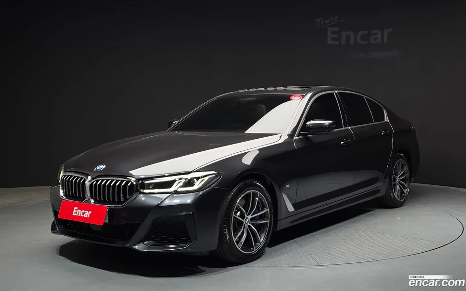 BMW 5 Series 523d M 2022 — фото 1, купить с доставкой в Москву