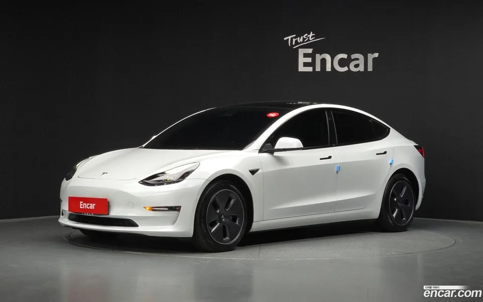 Tesla Model 3 AWD 2022 — фото 1, купить с доставкой в Москву