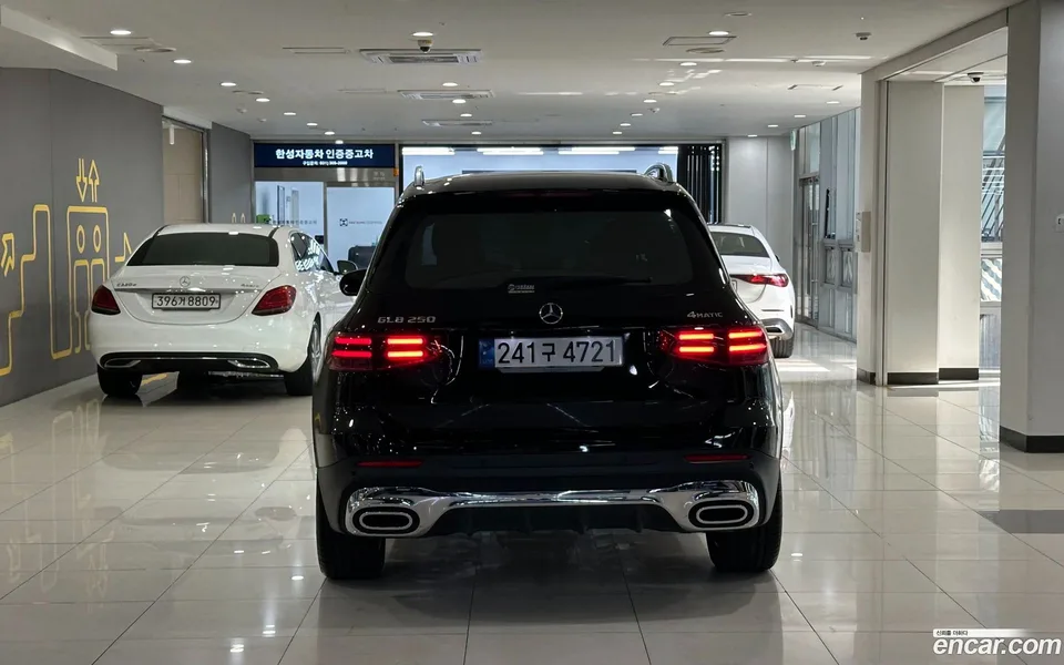 Mercedes-Benz GLB-Class GLB250 4MATIC 2024 — миниатюра 3