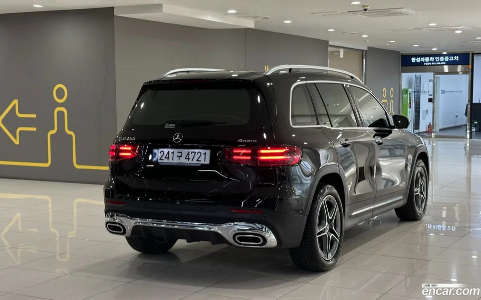 Mercedes-Benz GLB-Class GLB250 4MATIC 2024 — миниатюра 4