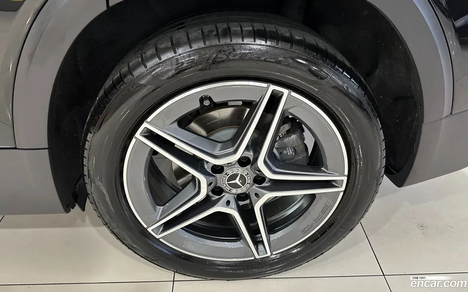 Mercedes-Benz GLB-Class GLB250 4MATIC 2024 — миниатюра 5