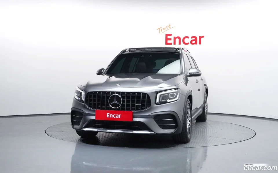 Mercedes-Benz GLB-Class AMG GLB35 4MATIC 2023 — миниатюра 3