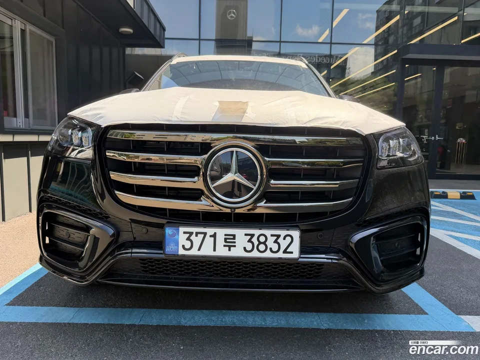 Mercedes-Benz GLS-Class GLS450d 4MATIC 2026 — миниатюра 3