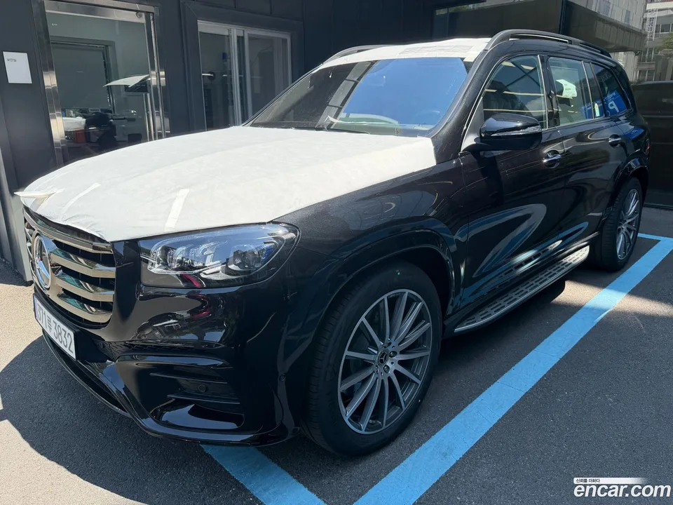 Mercedes-Benz GLS-Class GLS450d 4MATIC 2026 — фото 1, купить с доставкой в Москву