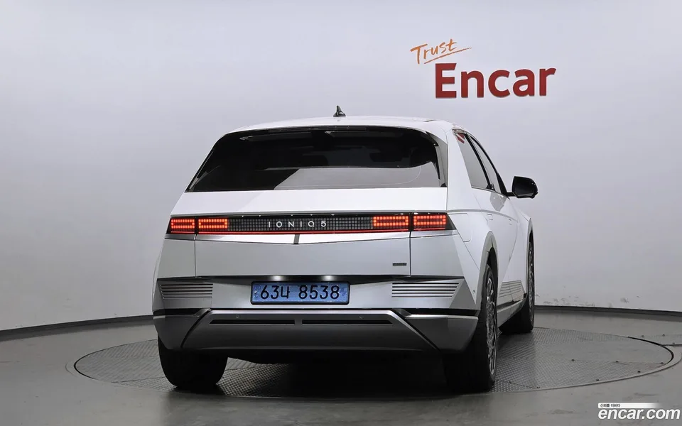 Hyundai Ioniq 5 AWD 2023 — миниатюра 4