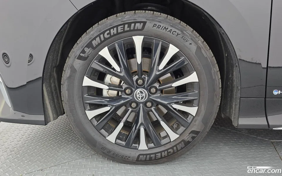 Toyota Alphard 2.5 HEV AWD 2025 — миниатюра 5