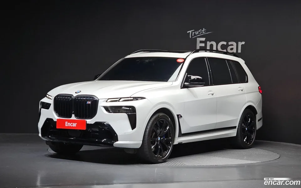 BMW X7 M60i xDrive M 6 2024 — фото 1, купить с доставкой в Москву