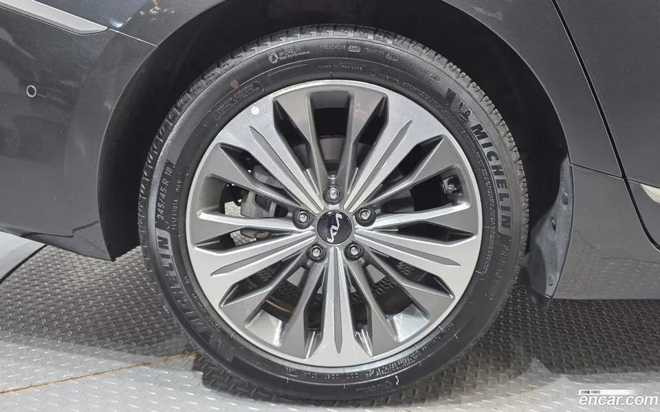 Kia K8 Hybrid 2023 — миниатюра 5