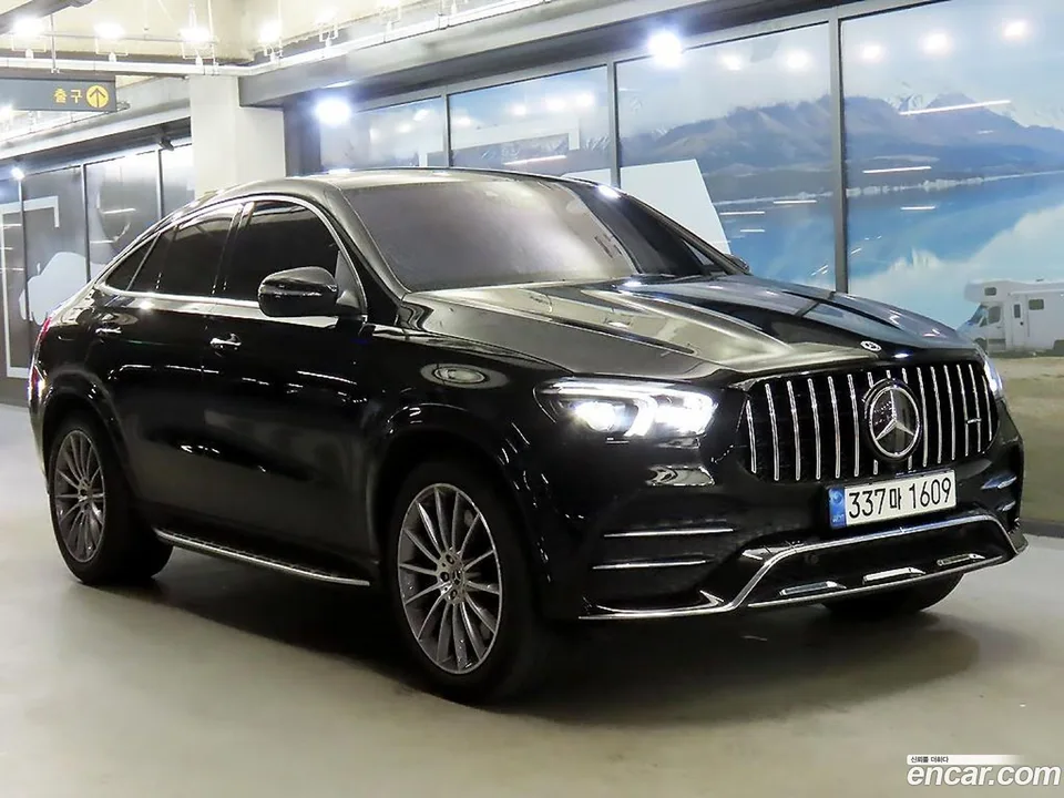 Mercedes-Benz GLE-Class GLE400d 4MATIC 2023 — фото 1, купить с доставкой в Москву