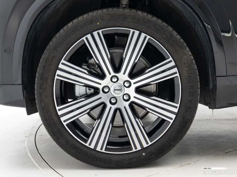 Volvo XC90 B6 2025 — миниатюра 5