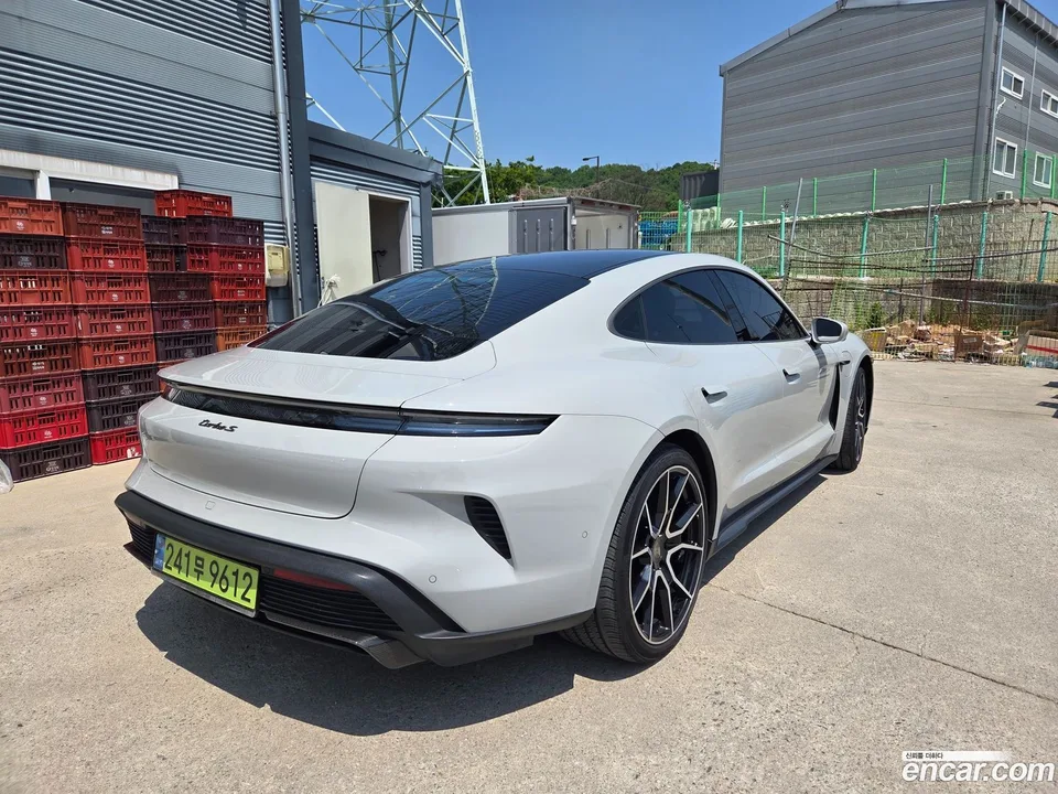 Porsche Taycan S 2024 — миниатюра 4