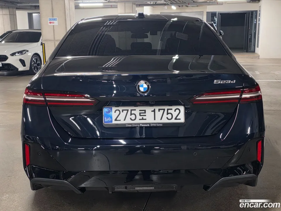 BMW 5 Series 523d M 2025 — миниатюра 4
