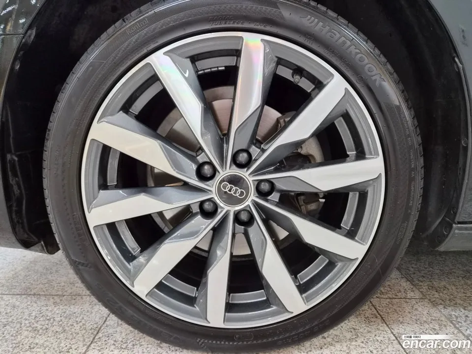 Audi A4 40 TFSI 2023 — миниатюра 5