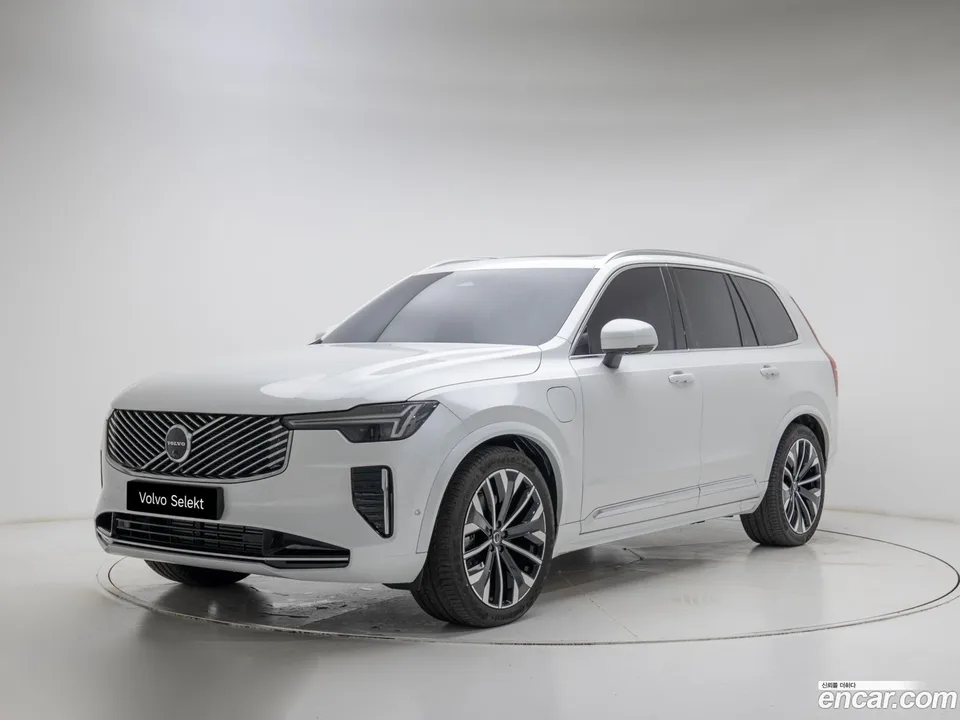 Volvo XC90 T8 2025 — фото 1, купить с доставкой в Москву