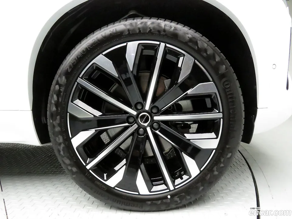 Volvo XC90 B6 2026 — миниатюра 5