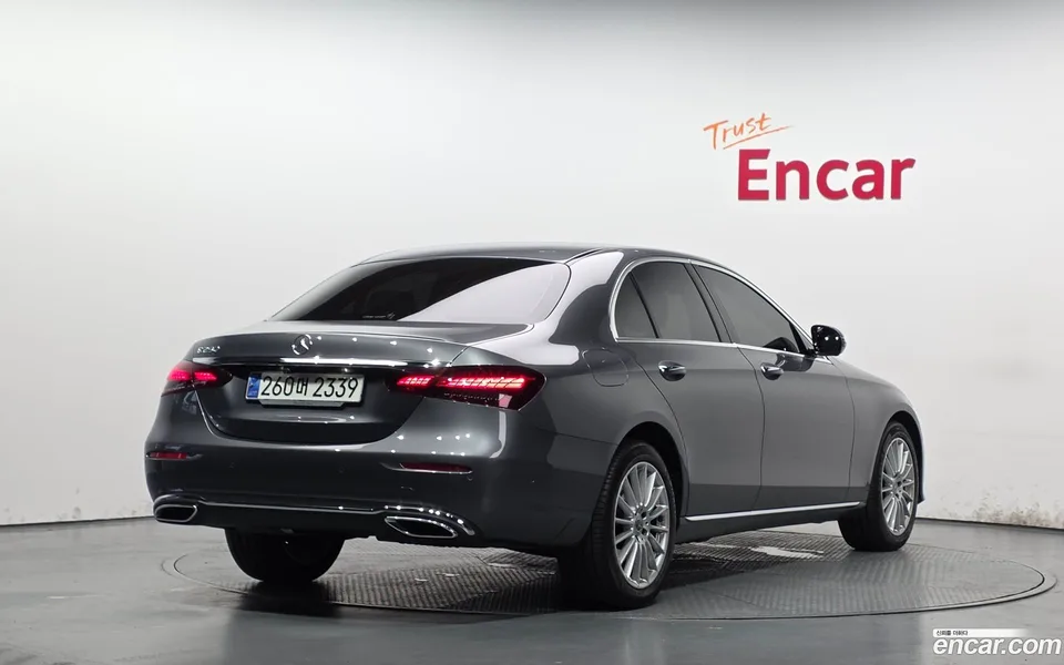Mercedes-Benz E-Class E250 2023 — фото 1, купить с доставкой в Москву