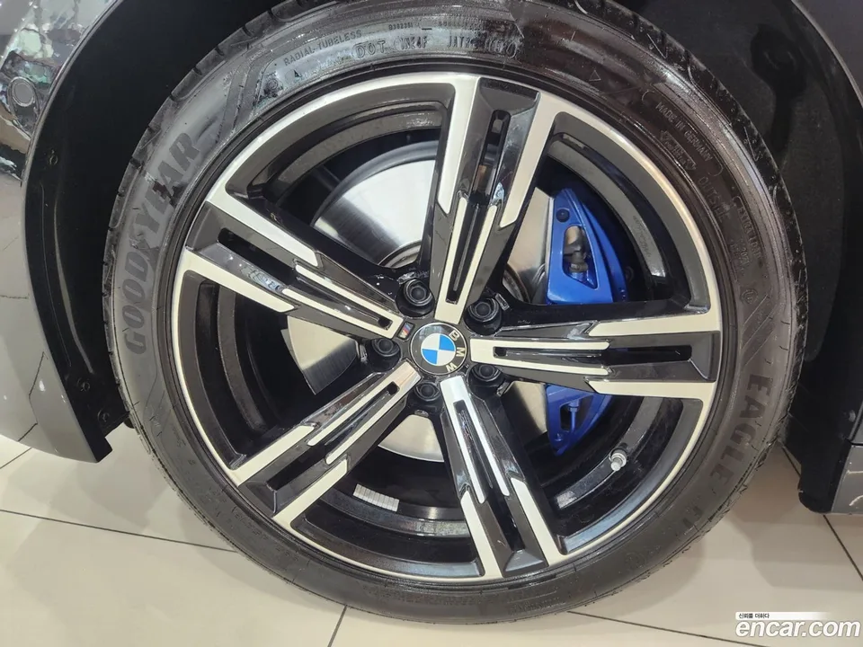 BMW 3 Series 320d M 2024 — миниатюра 5