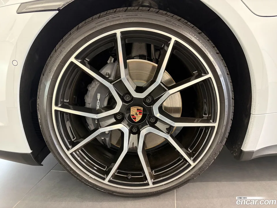 Porsche Taycan 4 2025 — миниатюра 2