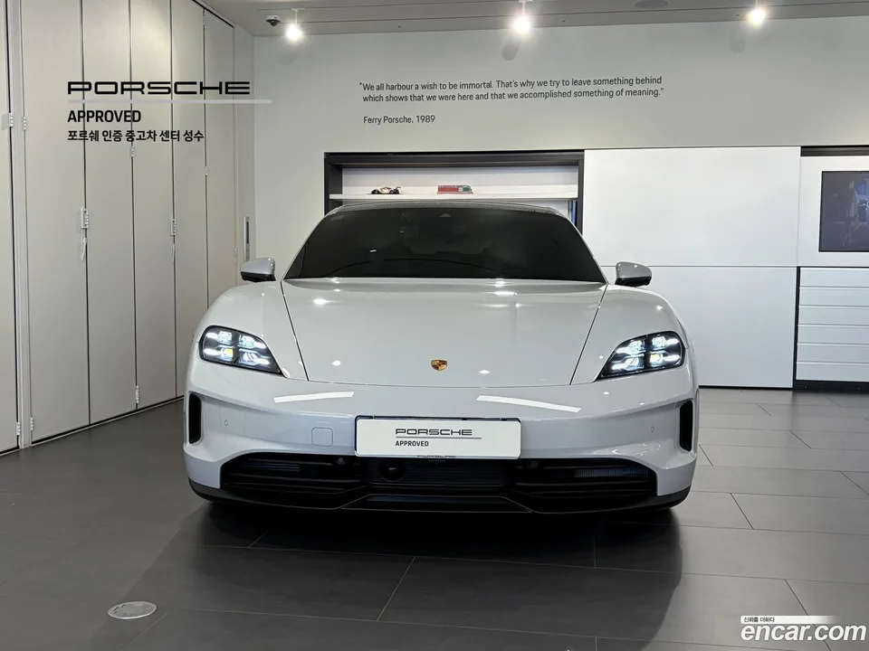 Porsche Taycan 4 2025 — миниатюра 3