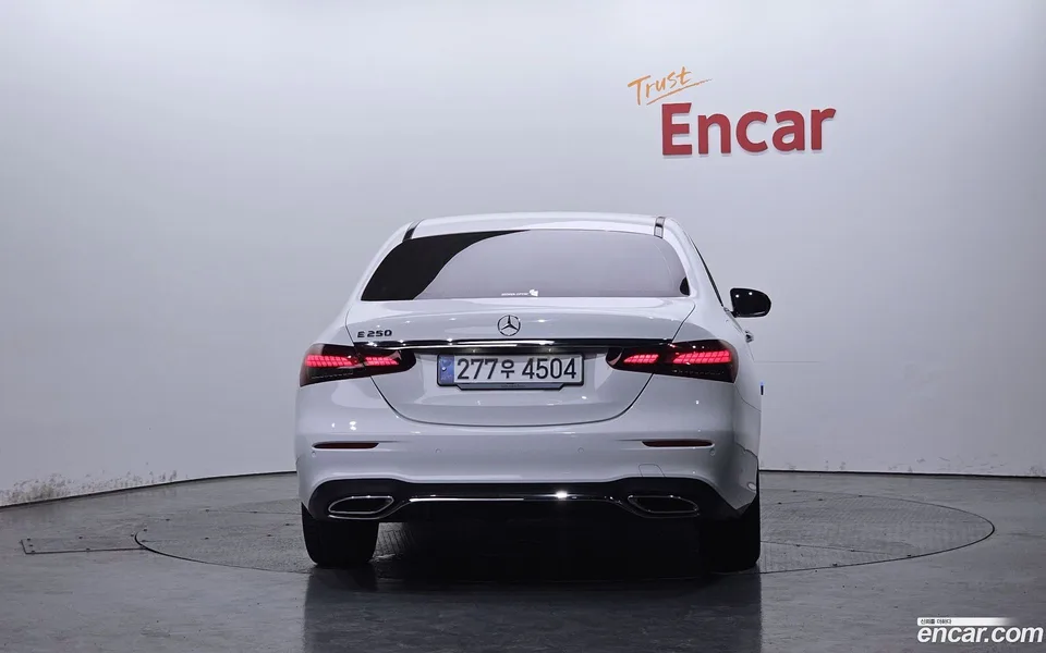 Mercedes-Benz E-Class E250 AMG Line 2023 — миниатюра 4