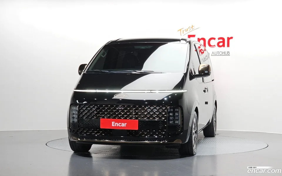 Hyundai Staria 4WD 9 2024 — миниатюра 3