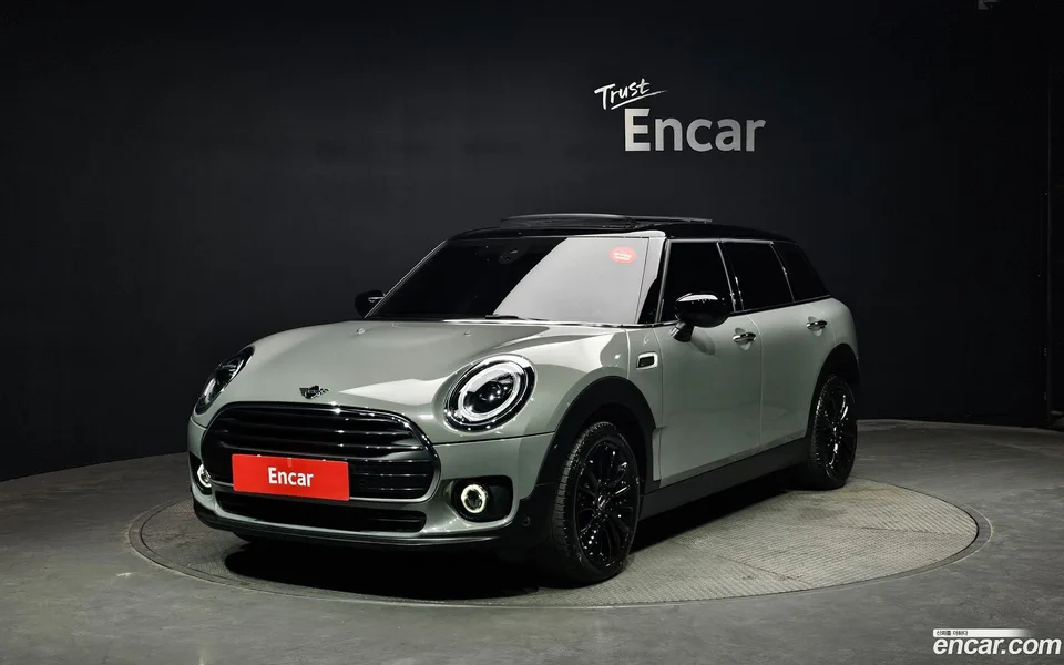 MINI Cooper Clubman 2022 — фото 1, купить с доставкой в Москву