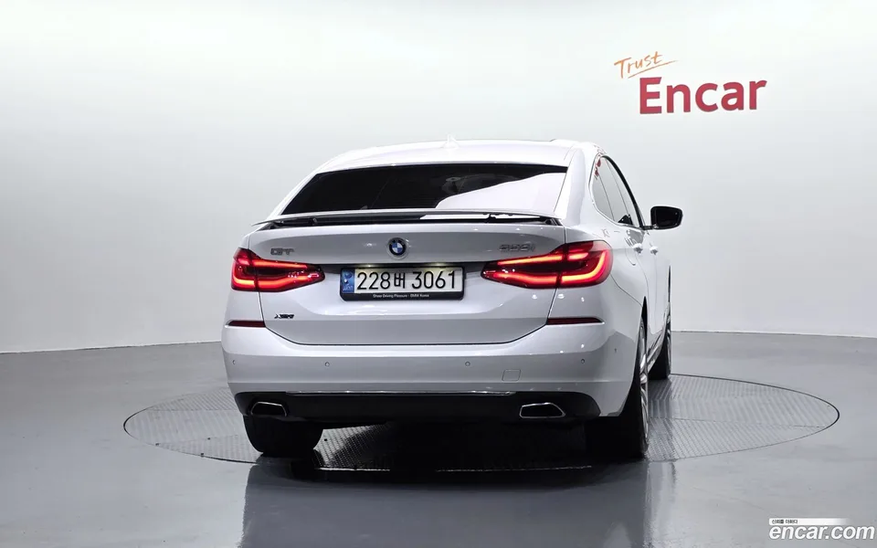 BMW 6 Series GT 630i xDrive 2023 — миниатюра 4