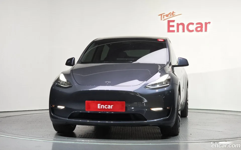 Tesla Model Y AWD 2022 — миниатюра 3