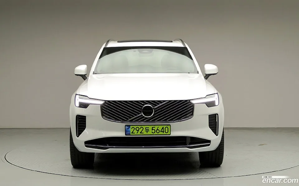Volvo XC90 T8 2026 — миниатюра 3