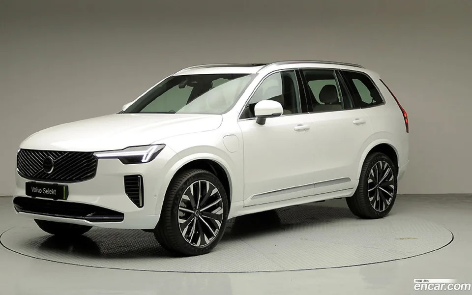 Volvo XC90 T8 2026 — фото 1, купить с доставкой в Москву