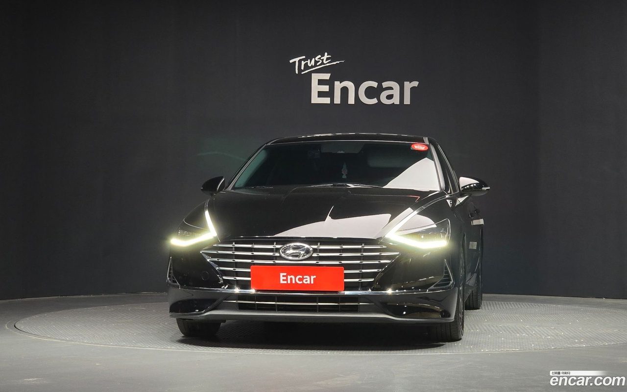 Hyundai Sonata Hybrid 2023 — 3